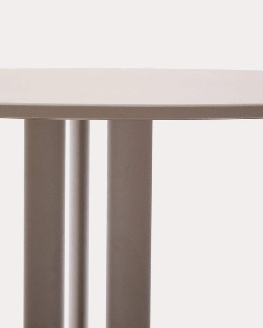 Runder Outdoor-Tisch Sedalis aus Stahl mit taupefarbener Tischplatte aus Aluminium Ø80 cm von Kave Home – Produktbild 2