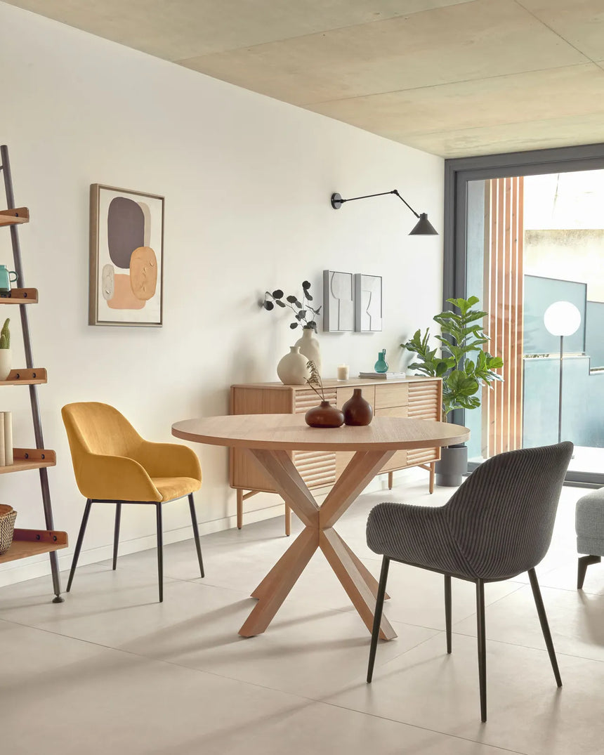 Runder Tisch Argo aus Melamin mit natürlicher Oberfläche und Stahlbeinen in Holzoptik Ø 120 cm von Kave Home – Bild 2