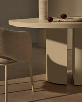 Runder Tisch Nealy aus lackiertem Holz mit eierschalfarbenem Finish Ø 150 cm von Kave Home – Bild 3