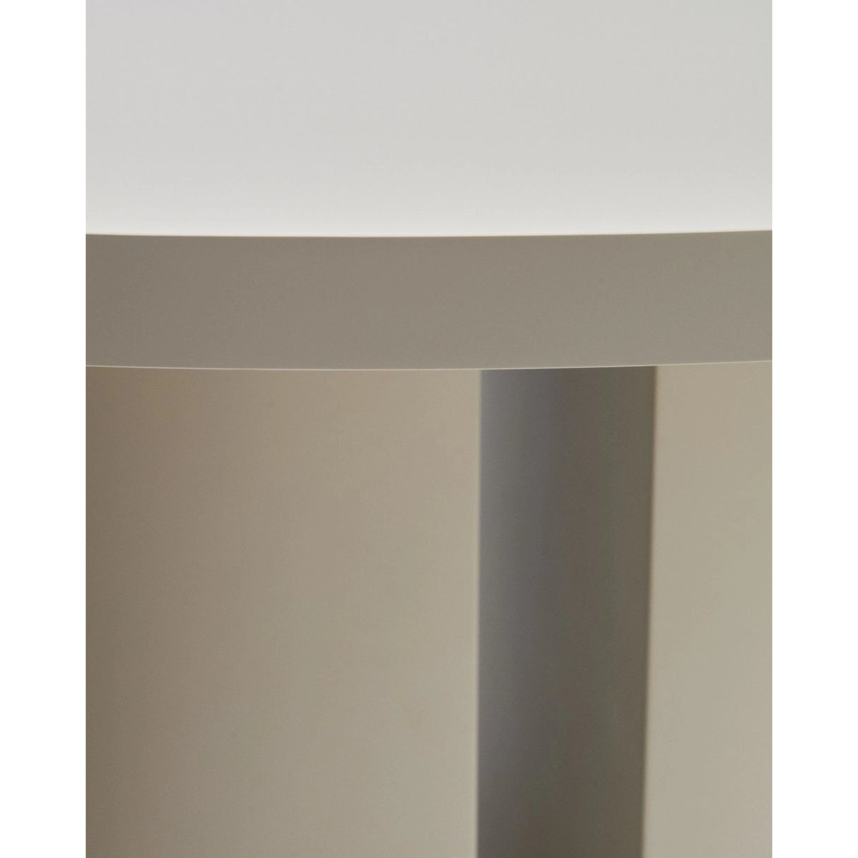 Runder Tisch Nealy aus lackiertem MDF mit eierschalfarbenem Finish Ø 120 cm von Kave Home – Bild 7