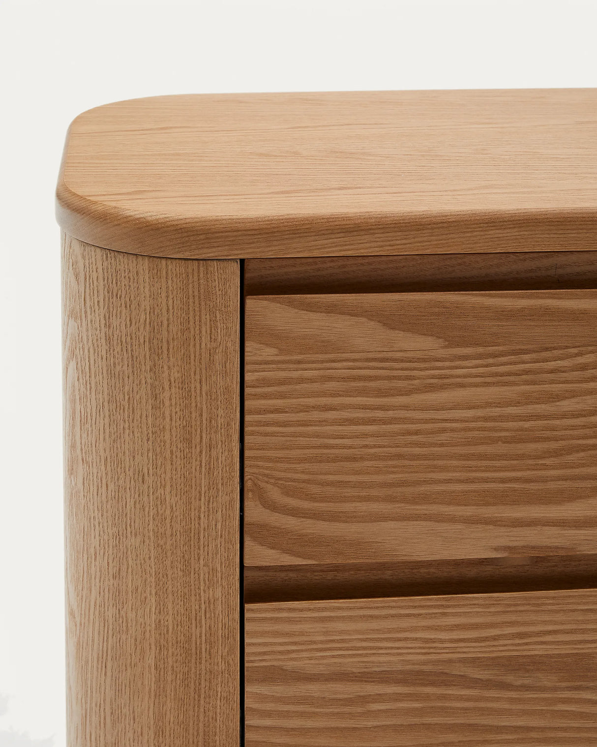 Salaya Nachttisch aus Eschenfurnier 55 x 50 cm von Kave Home – Produktbild 2