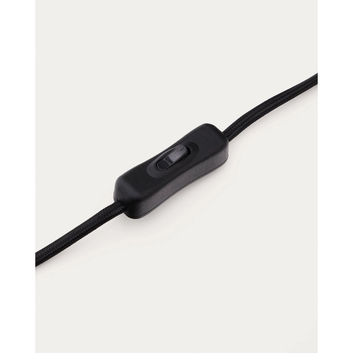 Schreibtischlampe Manie aus Metall mit Finish in schwarzer Gusseisenoptik von Kave Home – Produktbild 10