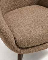 Sessel Adiran mit dicker Chenille in Hellbraun und Beinen aus massivem Eichenholz mit Nussbaum-Finish von Kave Home – Bild 7