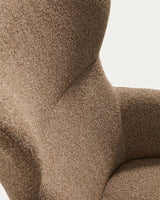 Sessel Adiran mit dicker Chenille in Hellbraun und Beinen aus massivem Eichenholz mit Nussbaum-Finish von Kave Home – Bild 8