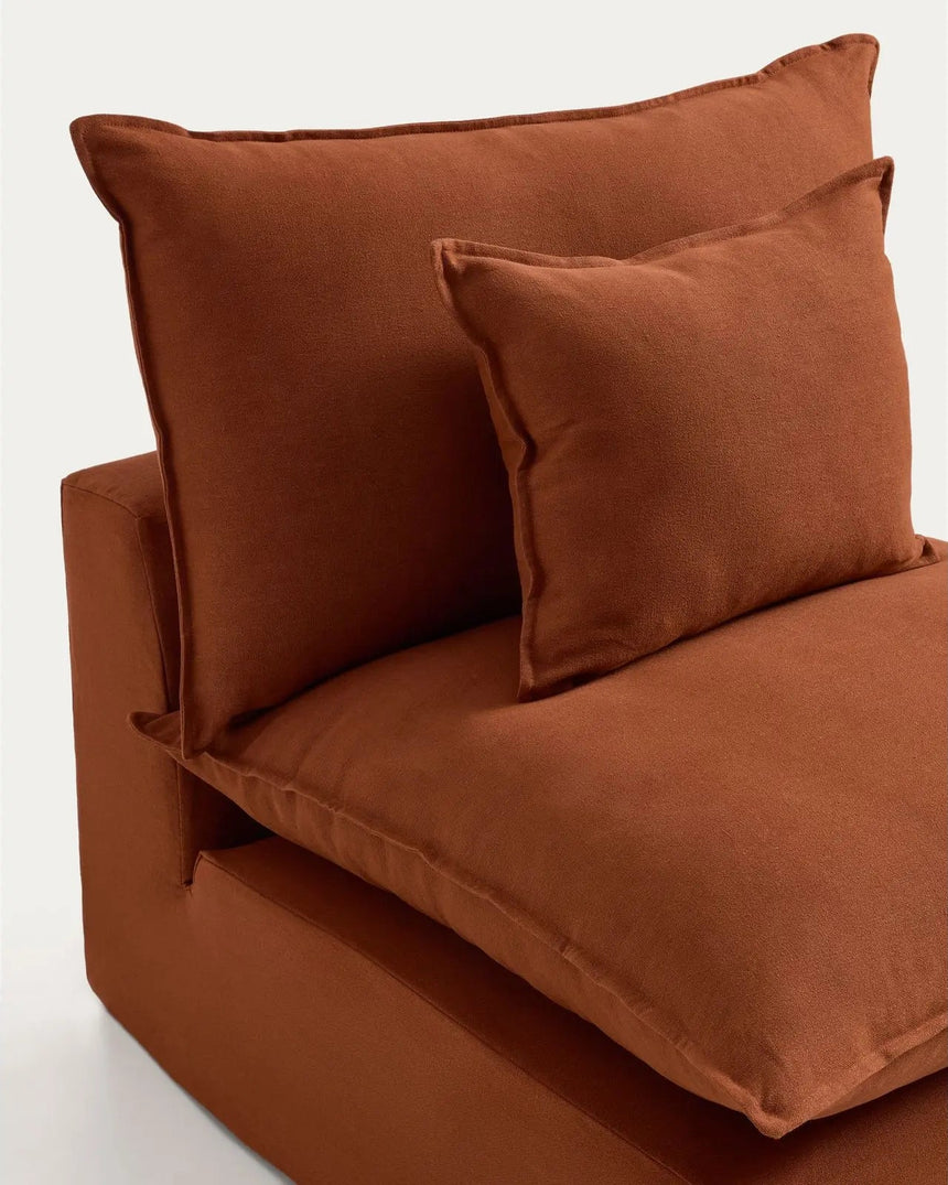 Sessel Anarela mit abnehmbarem Bezug aus 100 % Leinen in Terrakotta, 90 cm, FSC Mix Credit von Kave Home – Bild 3