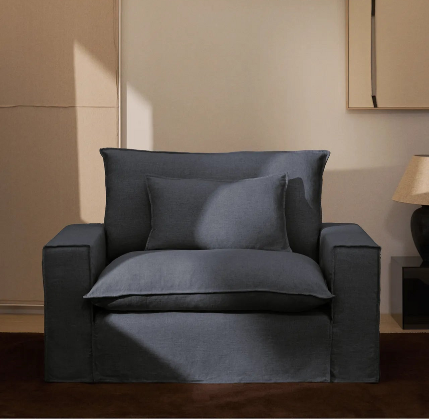 Sessel Anarela mit abnehmbarem Bezug aus Leinen und Viskose in Dunkelgrau, 150 cm, FSC Mix Credit von Kave Home – Bild 2