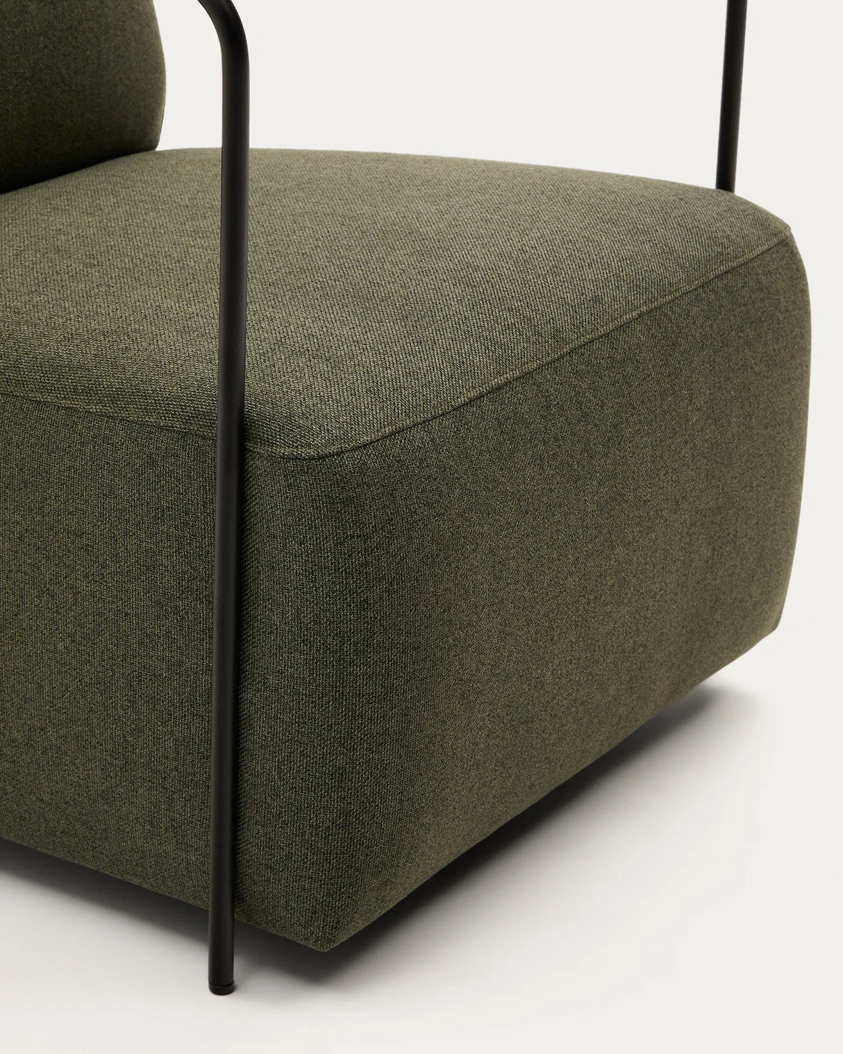 Sessel Gamer in Grün und Metall mit mattschwarzer Lackierung von Kave Home – Produktbild 1