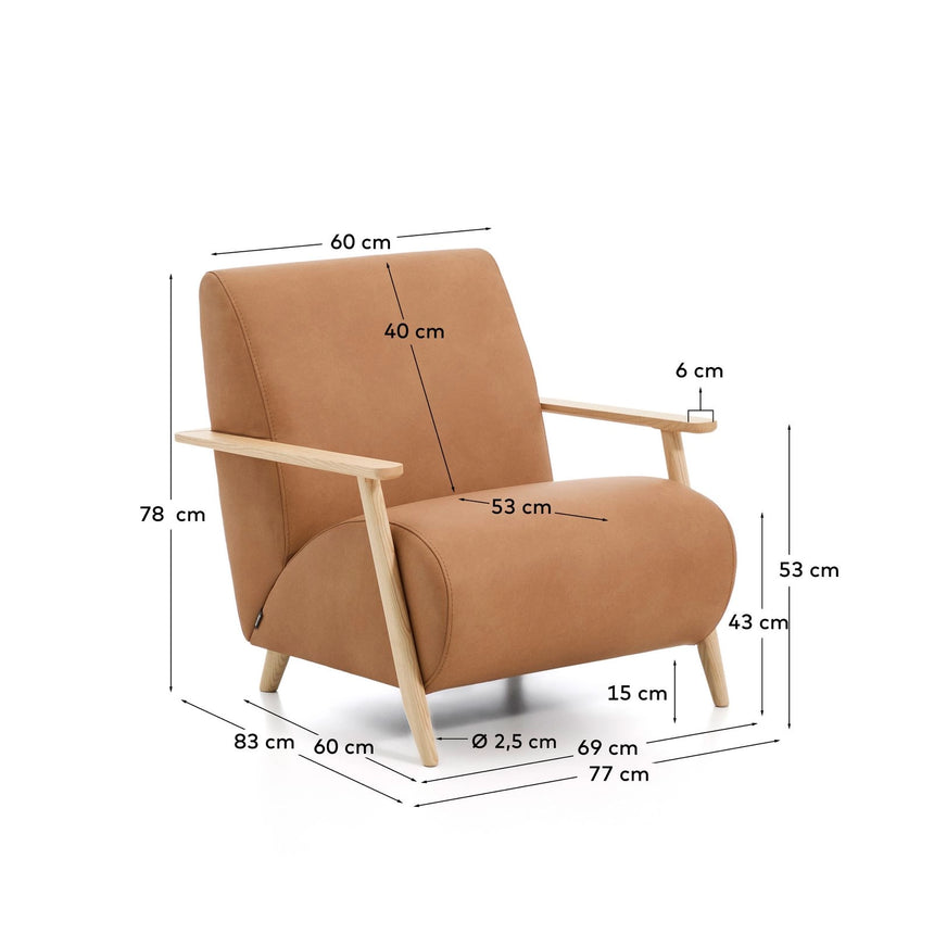 Sessel Meghan in braunem Leder mit massivem Eschenholz mit naturfarbenem Finish, FSC Mix Credit von Kave Home – Produktbild 4