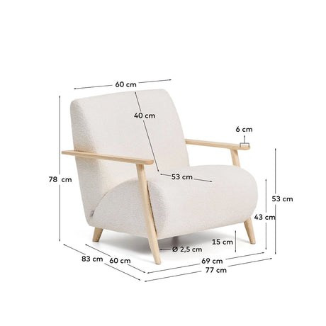 Sessel Meghan in ecrufarbenem, schwer entflammbarem Lammfellimitat mit massivem Eschenholz mit naturfarbenem Finish, FSC Mix Credit von Kave Home – Produktbild 2