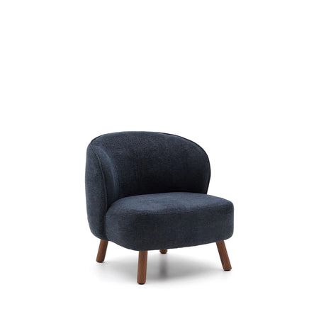 Sessel Ulit aus blaugrauer Chenille mit Beinen aus massivem Eschenholz mit Nussbaum-Finish von Kave Home – Bild 1