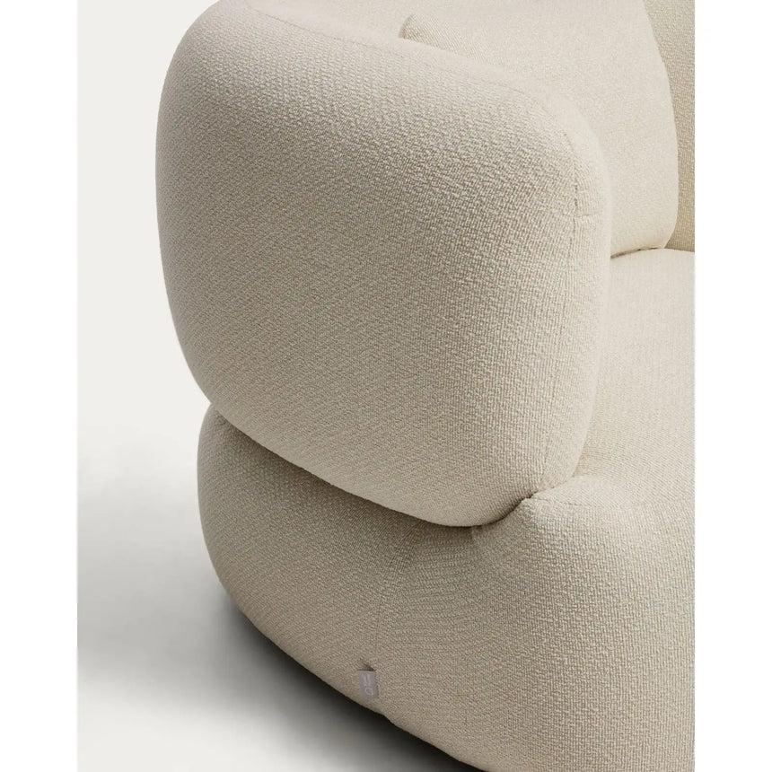 Sessel mit Kissen Martina aus Chenille in Ecru FSC Mix Credit von Kave Home – Bild 9