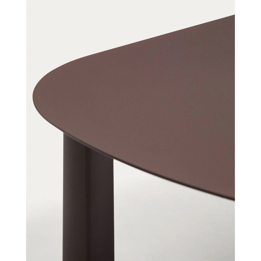 Set Aleria, bestehend aus einem 3-Sitzer-Sofa, zwei Sesseln sowie einem Couchtisch aus Aluminium und braunem Synthetikseil von Kave Home – Bild 10