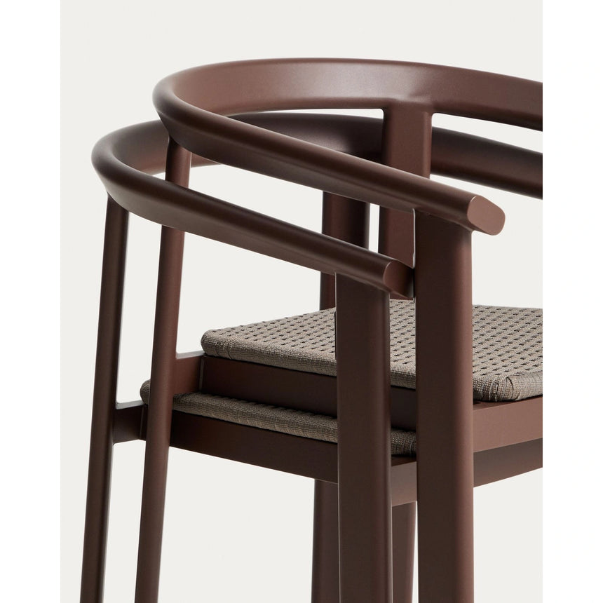 Set Erice mit 4 Stapelstühlen aus Aluminium und Seil und einem Tisch aus Aluminium und gehärtetem Glas in Braun, Ø 120 cm von Kave Home – Bild 4