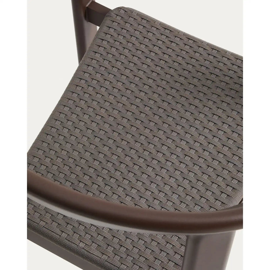 Set Erice mit 4 Stapelstühlen aus Aluminium und Seil und einem Tisch aus Aluminium und gehärtetem Glas in Braun, Ø 120 cm von Kave Home – Bild 5