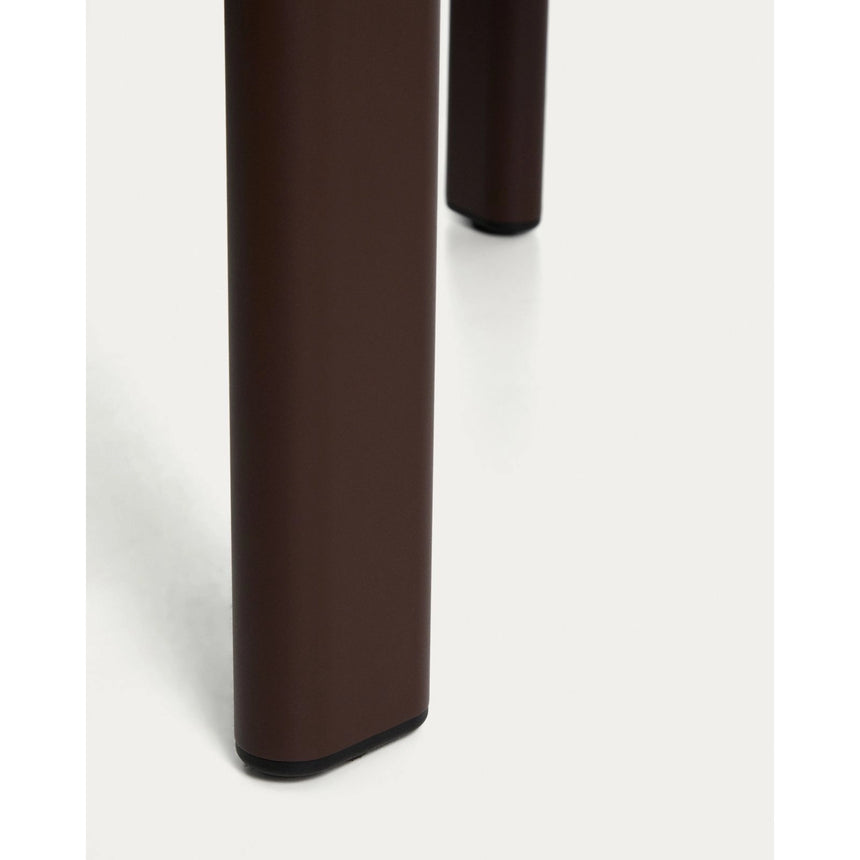 Set Erice mit 4 Stapelstühlen aus Aluminium und Seil und einem Tisch aus Aluminium und gehärtetem Glas in Braun, Ø 120 cm von Kave Home – Bild 7