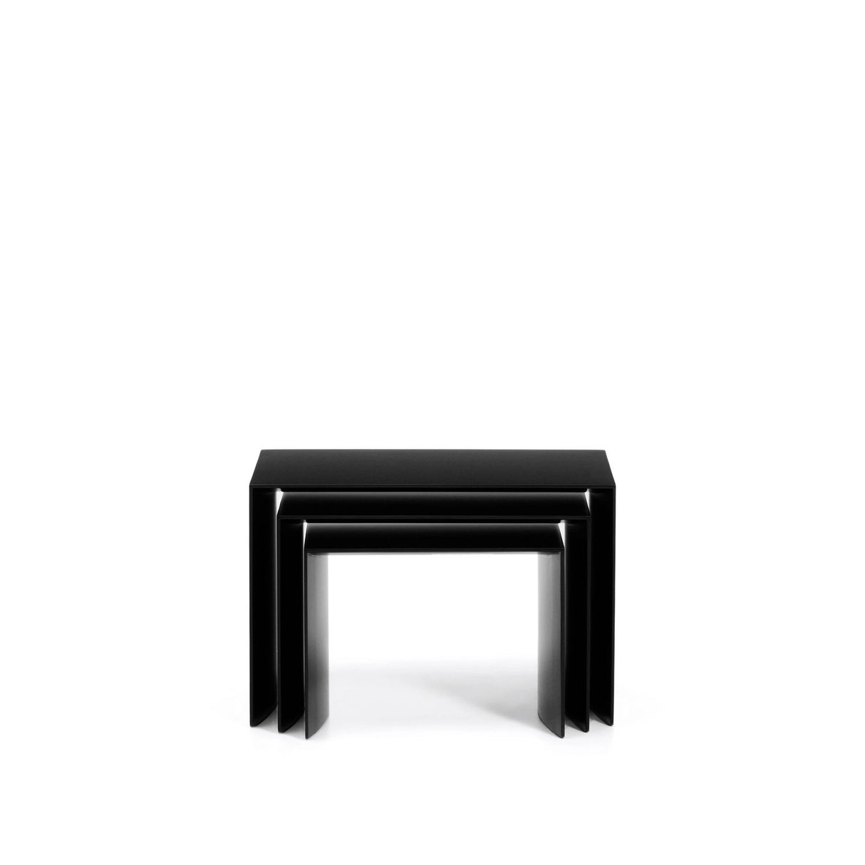 Set Litto aus 3 Nesttischen aus schwarz lackiertem MDF 60 x 40 / 51 x 36 / 42 x 31 cm von Kave Home – Bild 1