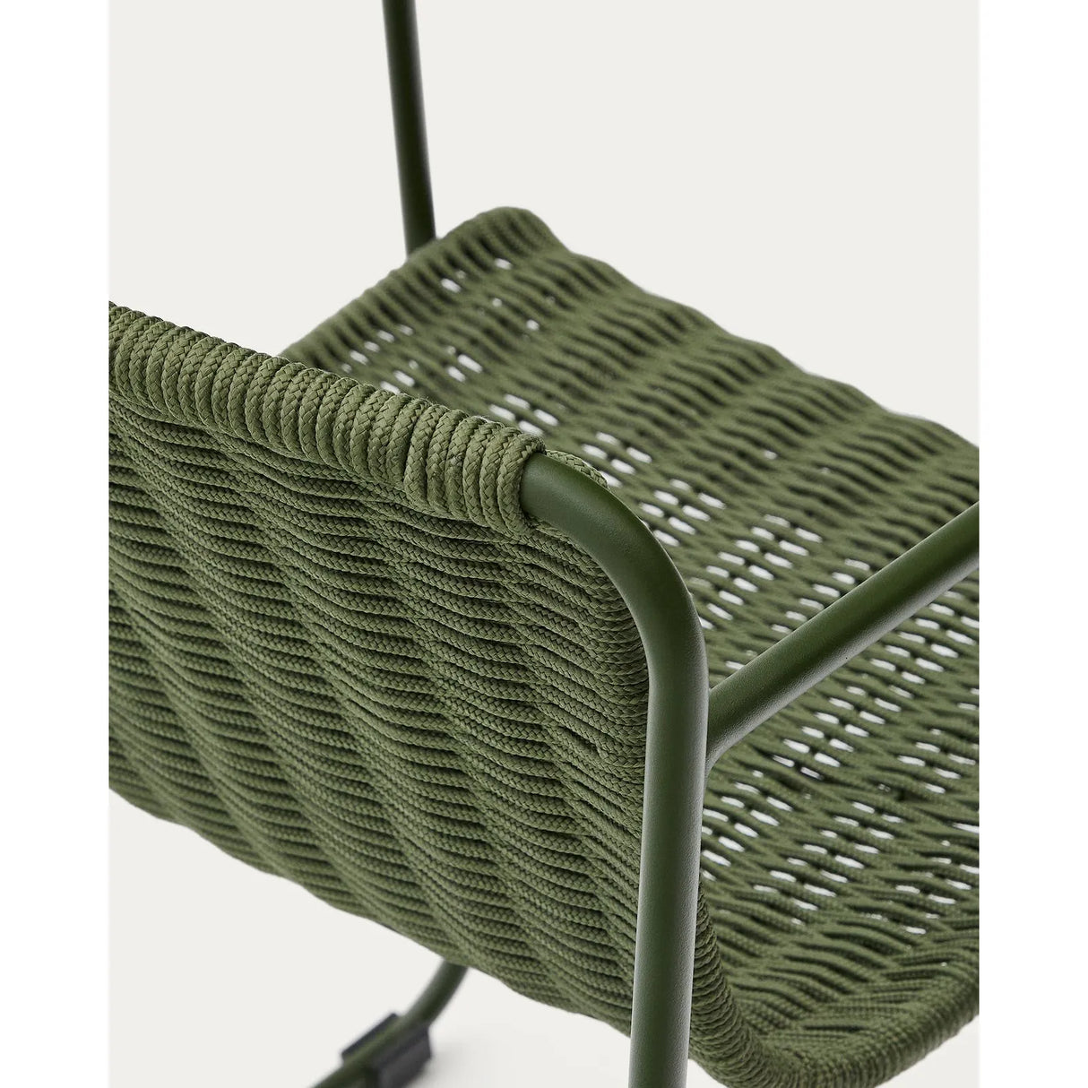 Set Maurina mit Tisch aus verzinktem Stahl und grünen Kacheln sowie 6 Stapelstühlen aus verzinktem Stahl und grünem Seil, 223 x 101 cm von Kave Home – Bild 5