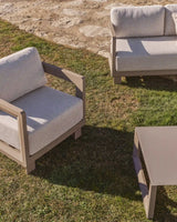 Set Nerano mit 3-Sitzer-Sofa, 2 Sesseln und Couchtisch aus gehärtetem Glas und Aluminium in Taupe von Kave Home – Bild 3