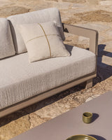 Set Nerano mit 3-Sitzer Sofa und Couchtisch aus Aluminium in Taupe von Kave Home – Bild 4