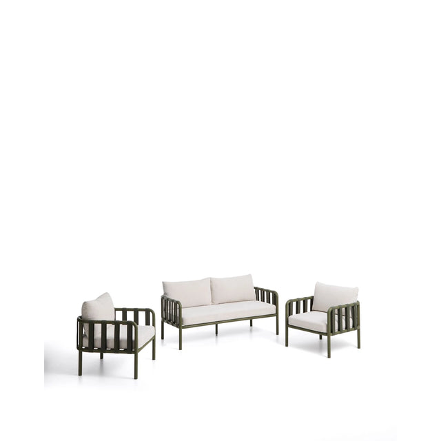 Set Omala aus einem 2-Sitzer-Sofa und 2 Sesseln mit Aluminiumgestell in Grün von Kave Home – Bild 1