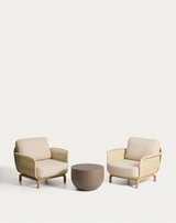 Set mit 2 Sesseln Alipa aus massivem Akazienholz und ecrufarbenem Seil, FSC 100 %, und Couchtisch Garbet aus braunem Zement Ø 60 cm von Kave Home – Bild 1