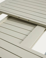 Set mit Ausziehtisch Brela aus Aluminium in Ecru und 6 stapelbaren Stühlen Canea aus Aluminium in Ecru und beigem Texteline 205(287)x100 cm von Kave Home – Bild 8