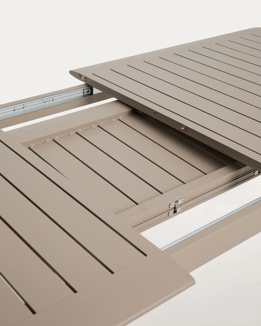 Set mit Ausziehtisch Brela aus Aluminium und 6 stapelbaren Stühlen Canea aus Aluminium und beigem Textilene 205(287)x100 cm von Kave Home – Bild 4