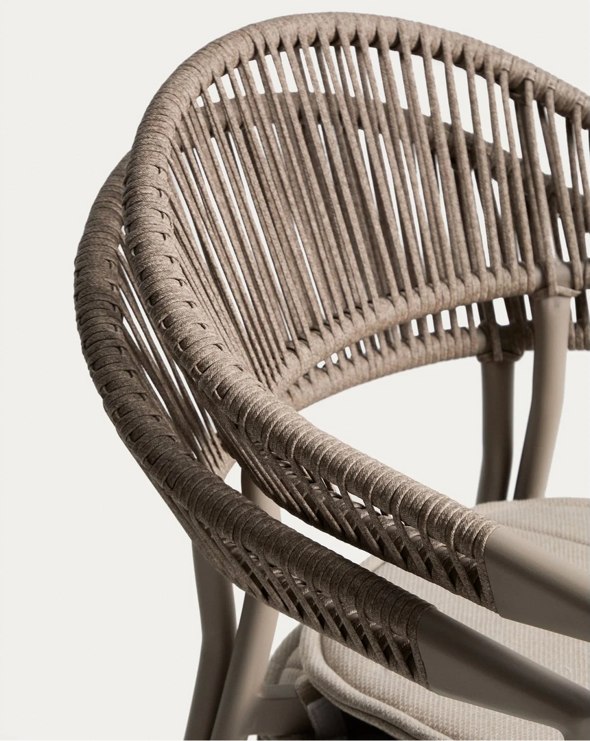 Set mit Ausziehtisch Livorno aus Aluminium in Taupe und 6 Stühlen Alimia aus Aluminium in Taupe und Synthetikseil in Braun, 233 (350) x 100 cm von Kave Home – Bild 3
