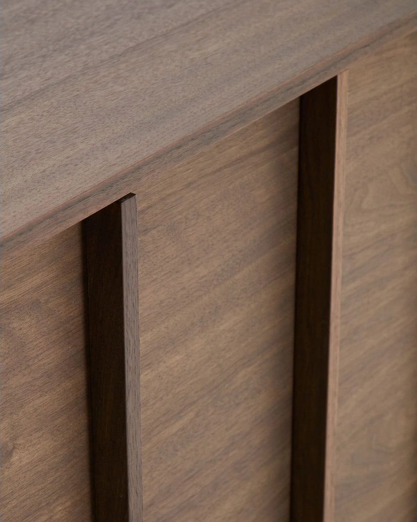 Sideboard Onix aus Walnussfurnier mit dunklem Finish 150 x 80 cm FSC Mix Credit von Kave Home – Bild 5
