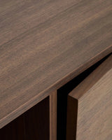 Sideboard Onix aus Walnussfurnier mit dunklem Finish 150 x 80 cm FSC Mix Credit von Kave Home – Bild 8