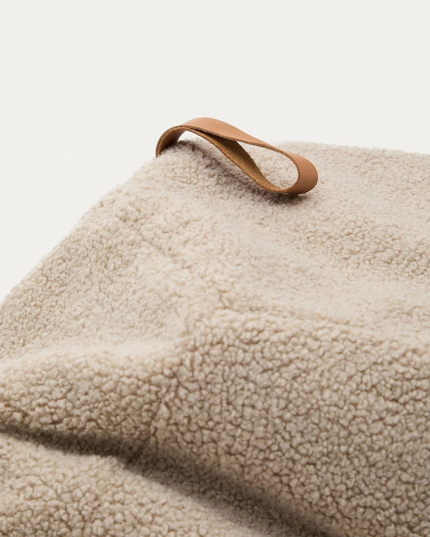 Sitzsack Vicka Bouclé beige Ø 70 cm von Kave Home – Bild 6