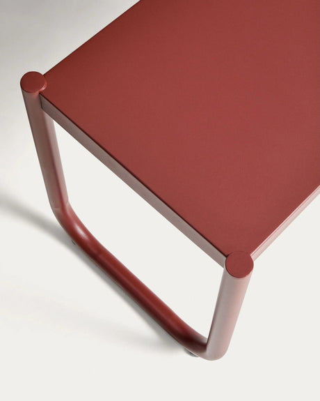 Sotil Set aus 2 Bänken und Tisch aus verzinktem Stahl mit granatfarbenem Finish 183 x 83 cm von Kave Home – Bild 8