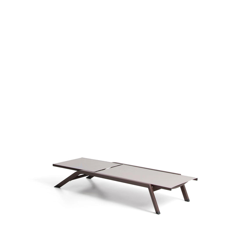 Stapelbare Sonnenliege Capraia aus Aluminium in Taupe von Kave Home – Bild 1