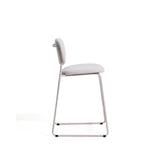 Stapelbarer Hocker Meli mit Chenille und Beinen aus Metall, FSC Mix Credit, 65 cm  von Kave Home – Bild 3