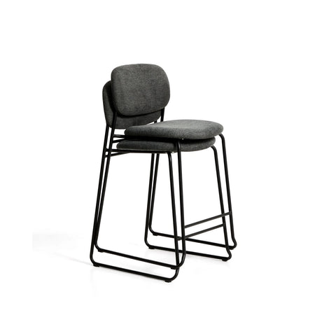 Stapelbarer Hocker Meli mit Chenille und Beinen aus Metall, FSC Mix Credit, 65 cm  von Kave Home – Bild 6
