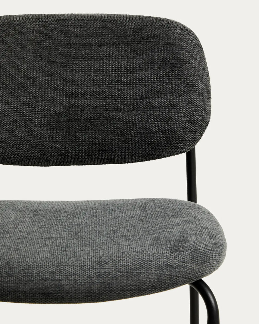 Stapelbarer Hocker Meli mit Chenille und Beinen aus Metall, FSC Mix Credit, 65 cm  von Kave Home – Bild 7