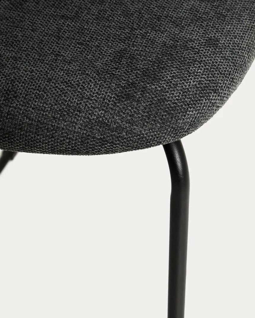 Stapelbarer Hocker Meli mit Chenille und Beinen aus Metall, FSC Mix Credit, 65 cm  von Kave Home – Bild 8