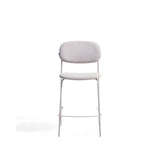 Stapelbarer Hocker Meli mit beiger Chenille und Beinen aus beigem Metall, FSC Mix Credit, 65 cm von Kave Home – Bild 6