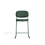 Stapelbarer Hocker Meli mit grüner Chenille und Beinen aus grünem Metall, FSC Mix Credit, 65 cm von Kave Home – Bild 5