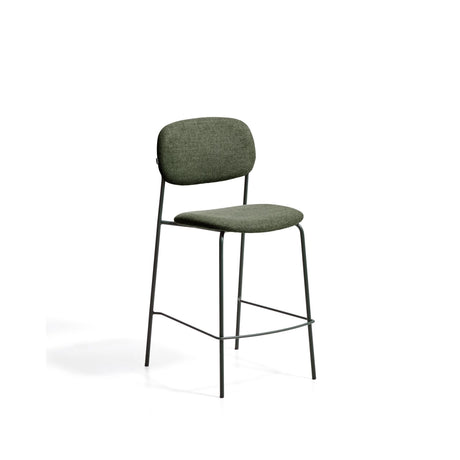 Stapelbarer Hocker Meli mit grüner Chenille und Beinen aus grünem Metall, FSC Mix Credit, 65 cm von Kave Home – Bild 1