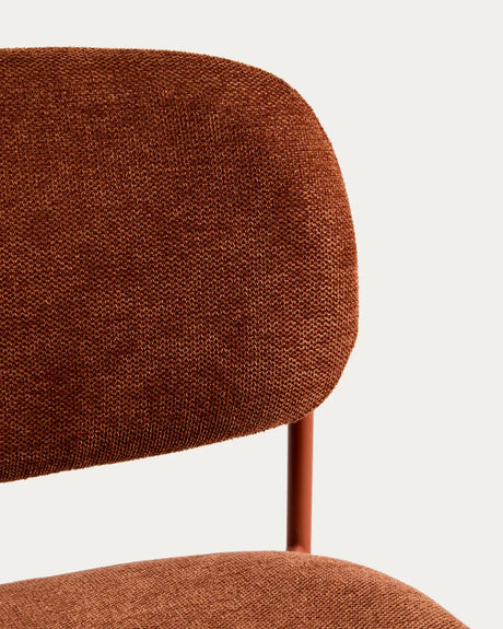 Stapelbarer Hocker Meli mit terrakottafarbener Chenille und Beinen aus terrakottafarbenem Metall, FSC Mix Credit, 65 cm von Kave Home – Bild 9