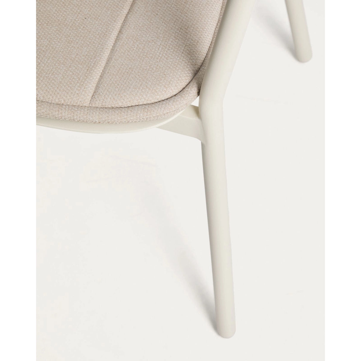 Stapelbarer Outdoor-Stuhl Alimia aus Aluminium in Ecru und beigem Synthetikseil von Kave Home – Bild 12