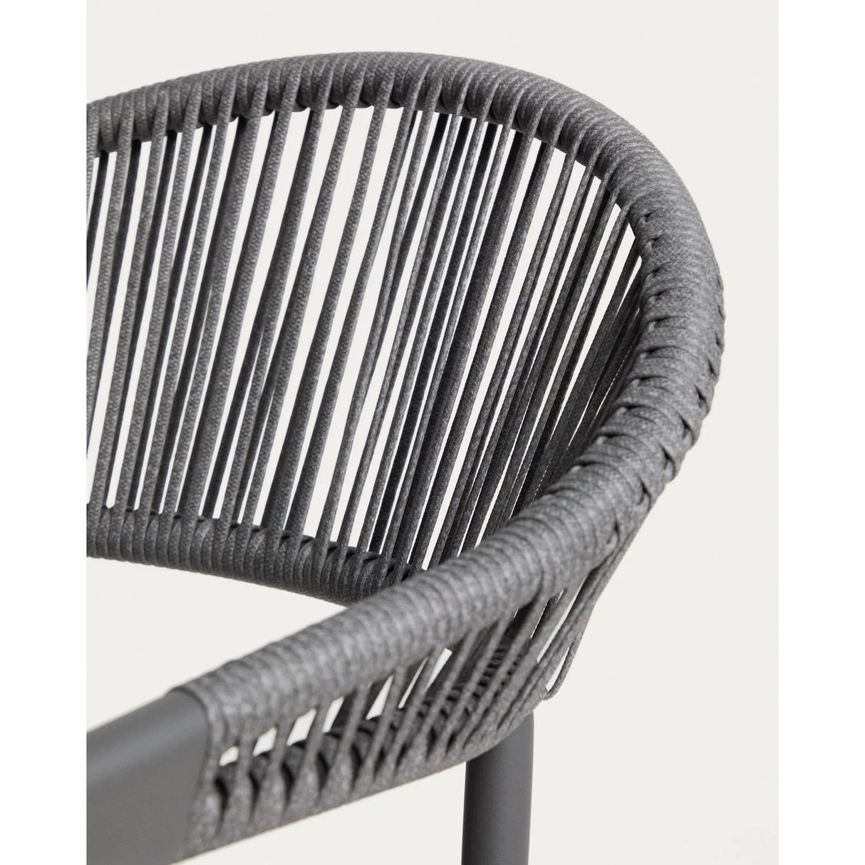 Stapelbarer Outdoor-Stuhl Alimia aus Aluminium und Synthetikseil von Kave Home – Bild 13