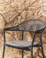 Stapelbarer Outdoor-Stuhl Alimia aus Aluminium und Synthetikseil von Kave Home – Bild 4