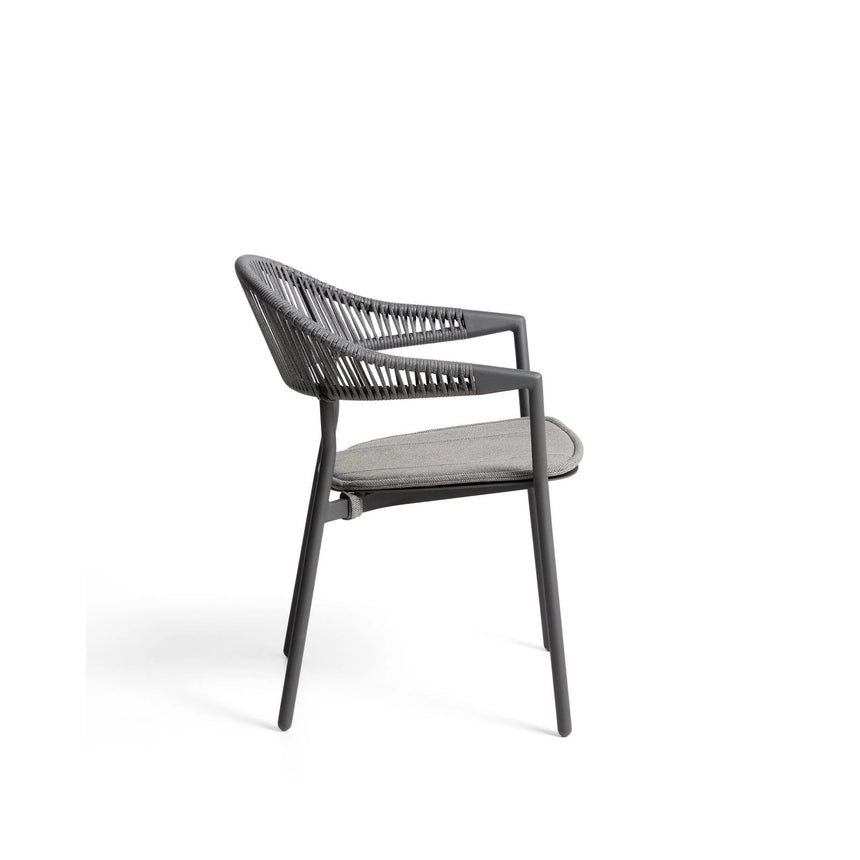 Stapelbarer Outdoor-Stuhl Alimia aus Aluminium und Synthetikseil von Kave Home – Bild 7