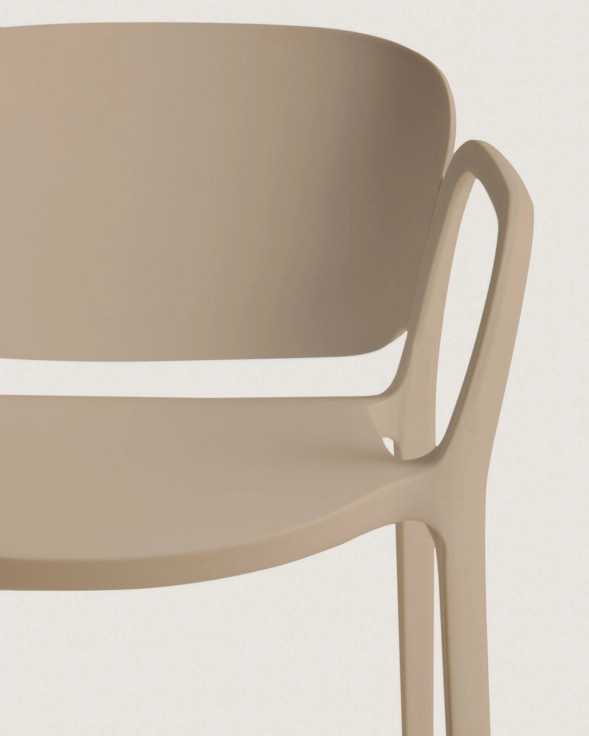 Stapelbarer Outdoor-Stuhl Ania in Beige von Kave Home – Bild 5
