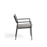 Stapelbarer Outdoor-Stuhl Argasi aus Aluminium in Graphit und dunkelgrauem Synthetikseil von Kave Home – Bild 7