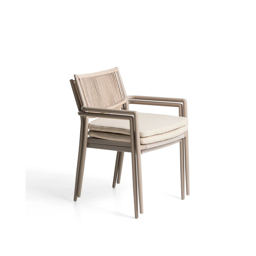 Stapelbarer Outdoor-Stuhl Argasi aus Aluminium und Synthetikseil von Kave Home – Bild 6