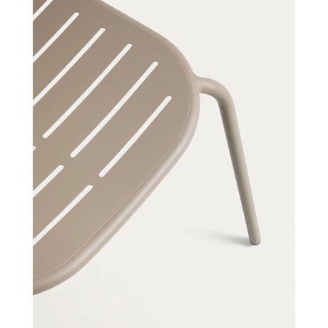 Stapelbarer Outdoor-Stuhl Brai aus taupefarben verzinktem Stahl von Kave Home – Bild 12