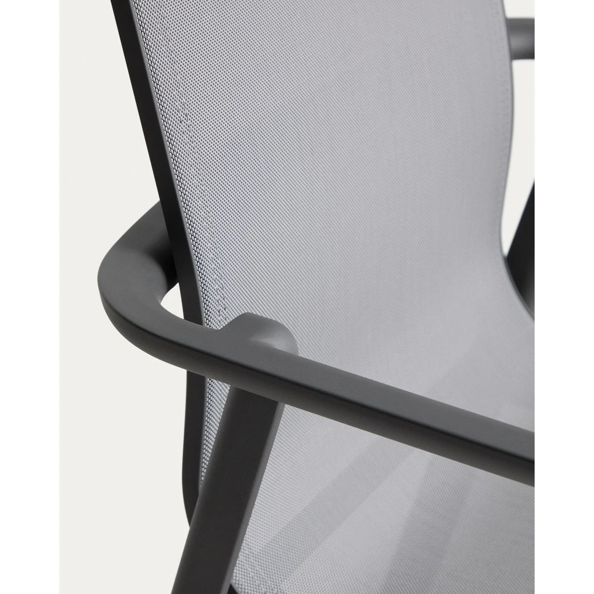 Stapelbarer Outdoor-Stuhl Canea aus Texteline und Aluminium von Kave Home – Bild 9